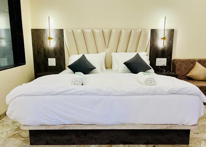 Sabas Tent & Cottages