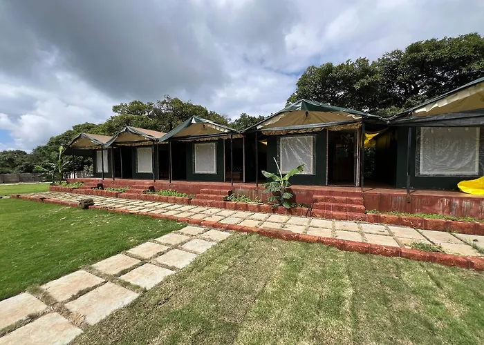 Sabas Tent & Cottages